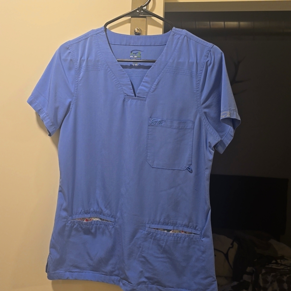 Women's Iguana Med Scrub Top
